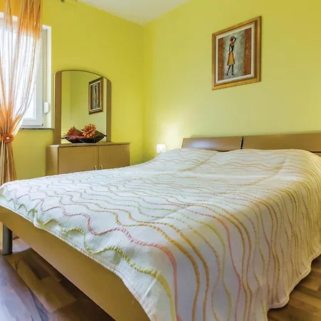 Gorgeous In With Kitchen Apartment Vodnjan