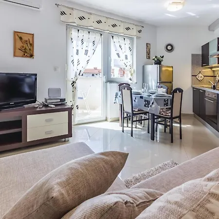Gorgeous In With Kitchen Vodnjan